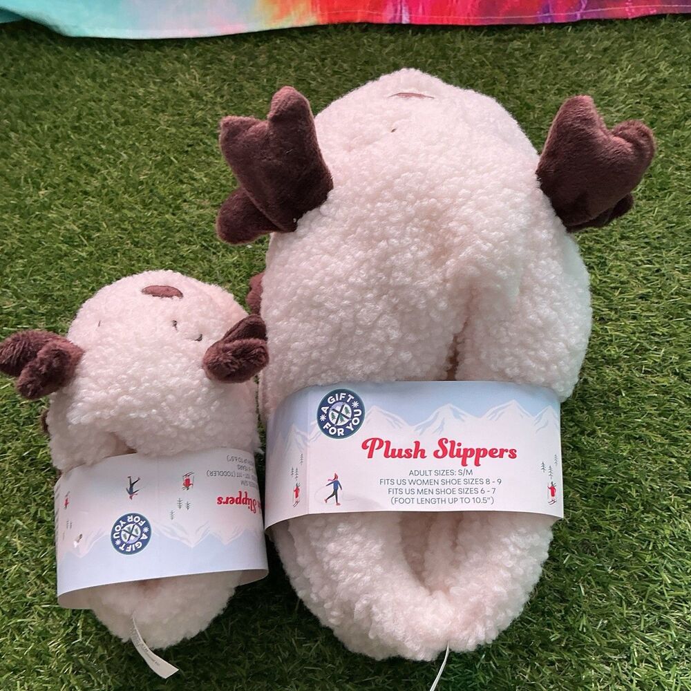 Matching Reindeer Plush Slippers Adult S/M Kids S/M Christmas Holiday Set